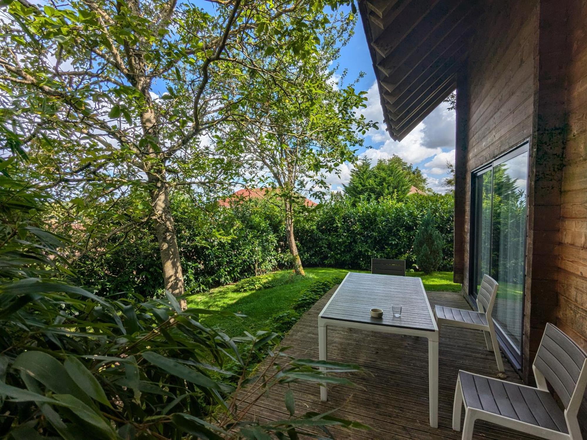 Les Chalets Aux Gites D'Orient Géraudot 外观 照片