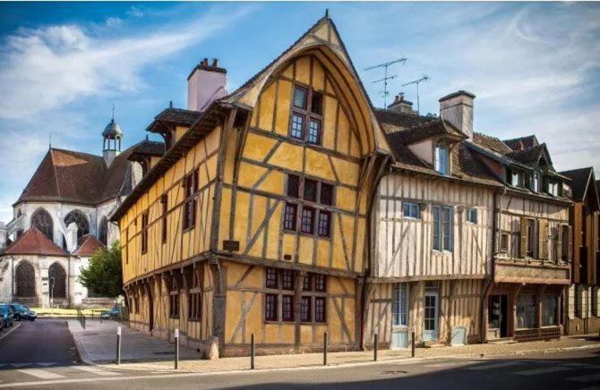 Les Chalets Aux Gites D'Orient Géraudot 外观 照片