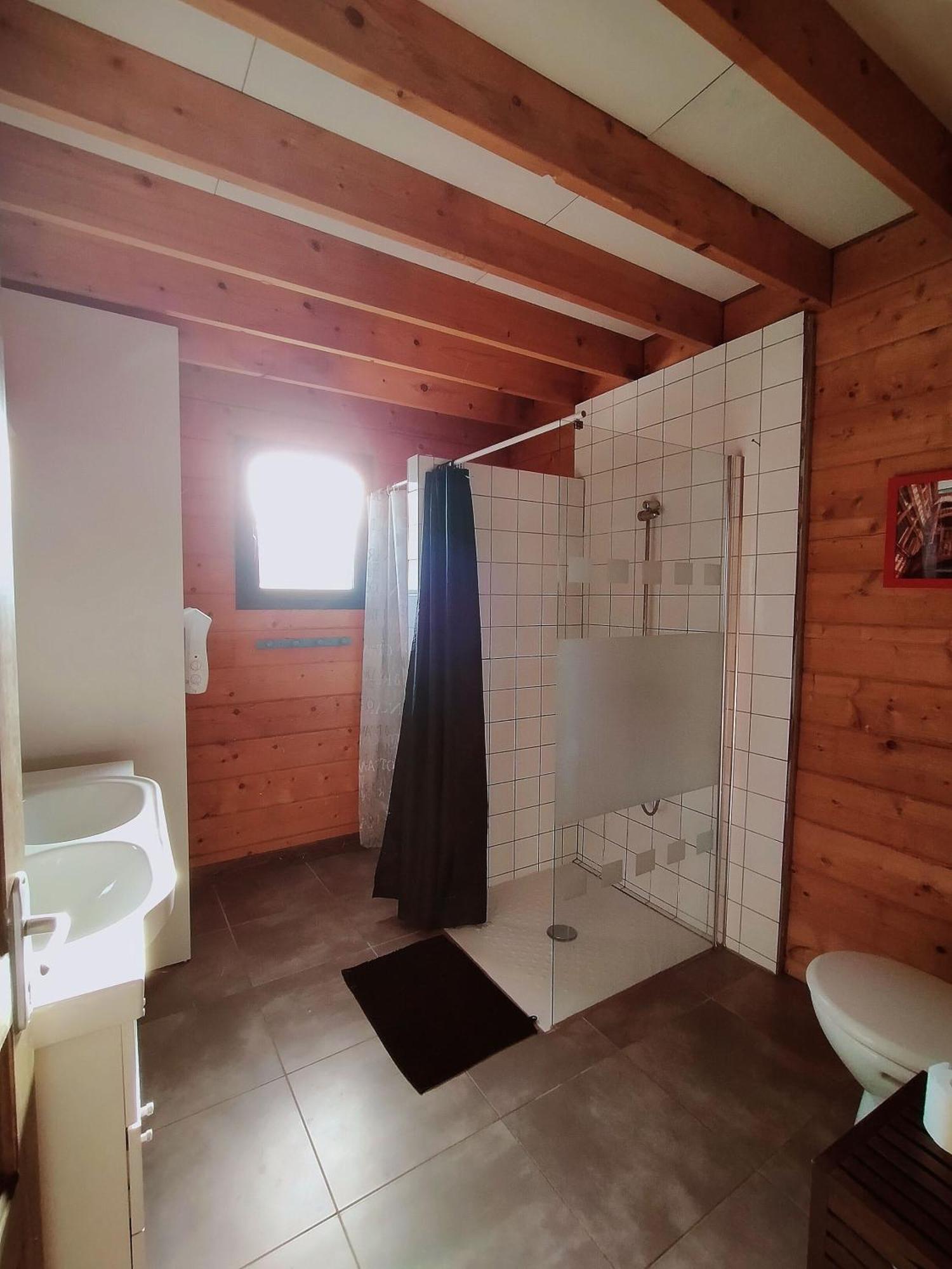 Les Chalets Aux Gites D'Orient Géraudot 外观 照片